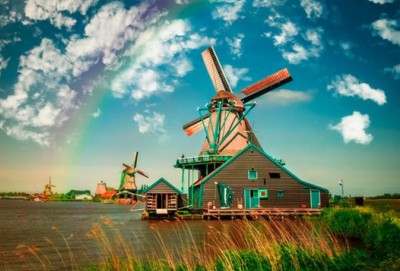 唯美圖片說說：最小的彩虹在眼淚里，最美的年華在記憶里