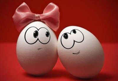 愛情文字圖片：互道晚安后，你開始入睡，我開始想你