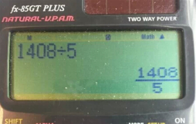 微信說說帶圖片：這個世界，看你二的人很多，陪你二的人很少3