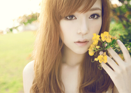 情感說說帶圖片：愛你的人不一定會(huì)等你，但等你的人一定很愛你