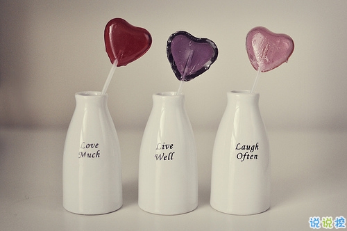 最新適合畢業(yè)季發(fā)的說說帶圖片 時光不老我們不散1