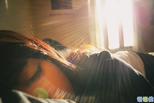 2018點(diǎn)贊最多的說說加圖片：速熱的人也速凍，熱鬧的人易散場9