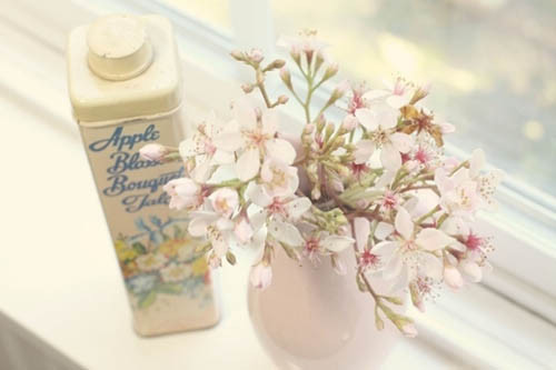 有些傷感的關(guān)于人生和成長(zhǎng)的說說帶圖片 生活的本質(zhì)就是離別11