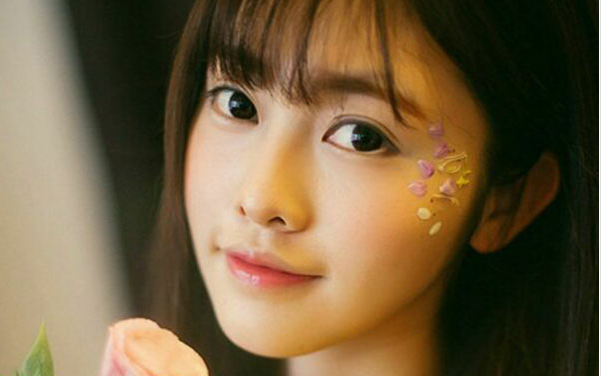 關(guān)于愛情的甜蜜說說帶圖片 很甜很撩人的句子1