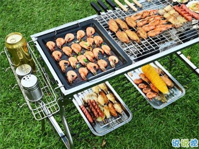 戶外燒烤的開心說說帶圖片 周末一群人燒烤的心情說說5