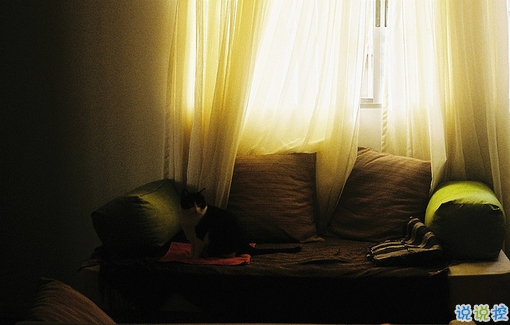 2019心里難受的說說帶圖片 一絲絲難過的朋友圈說說6