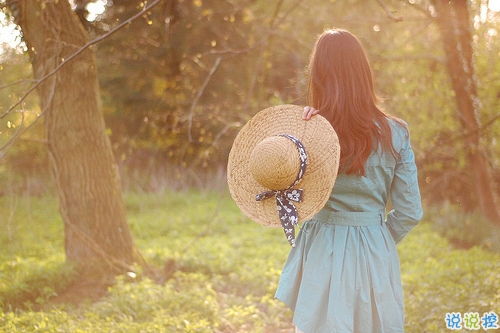 有時幸福又難過傷感的說說帶圖 暗戀是一個人的兵荒馬亂8
