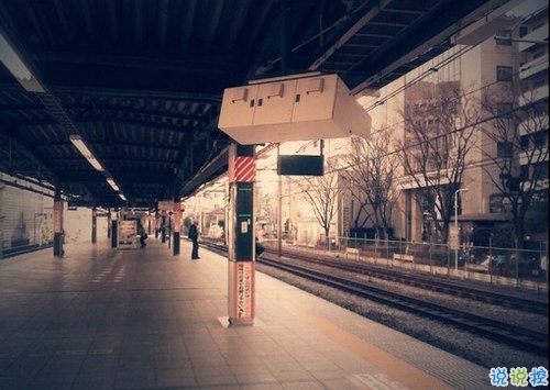 朋友圈個(gè)性說(shuō)說(shuō)2019最火爆的帶圖片 對(duì)我好的人請(qǐng)放心不會(huì)把你弄丟的7