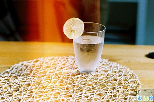 關(guān)于敏感人的說說帶圖片 敏感的人會怎么自我折磨5