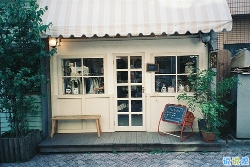 女生心累說說簡潔一句話帶圖片 回憶很傷人的說說一直無法忘記1