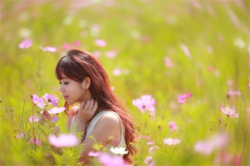 痛徹心扉的傷感愛(ài)情說(shuō)說(shuō)帶圖片 我在每個(gè)下雨天想起你12