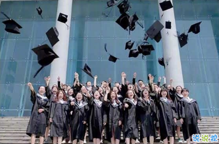 畢業(yè)的句子簡(jiǎn)單到哭的帶圖片大全 2018畢業(yè)的傷感句子帶圖片10