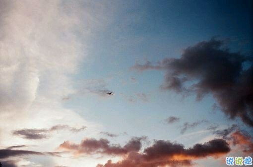 00后怎么發(fā)朋友圈 00后發(fā)微信朋友圈的個性說說句子2