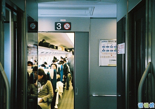 失去一個(gè)人的傷感說(shuō)說(shuō)帶圖片 感到傷心的難過(guò)句子2019最新7