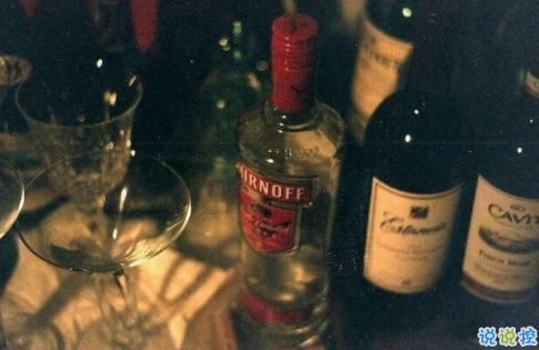 2018最新流行的愛情說說帶圖片 你在意什么什么就會(huì)折磨你5