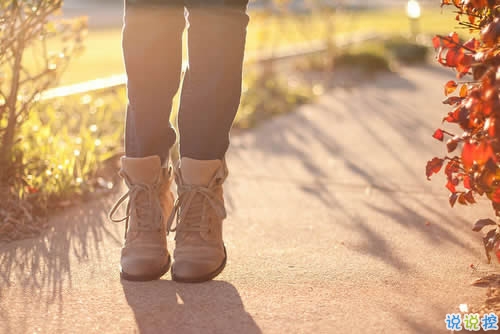 與愛情有關(guān)的微博說說精選：我不想因為愛情，而拒絕整個世界5