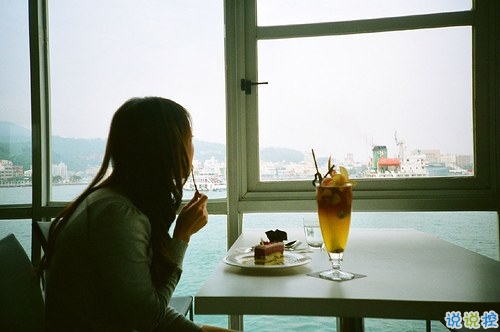 關(guān)于孤獨(dú)的經(jīng)典說說配圖 一個人孤獨(dú)的說說心情短語6