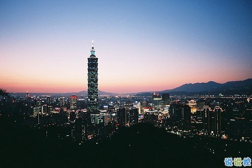 2018正能量的奮斗經(jīng)典說說配圖 簡單霸氣的勵志說說20184