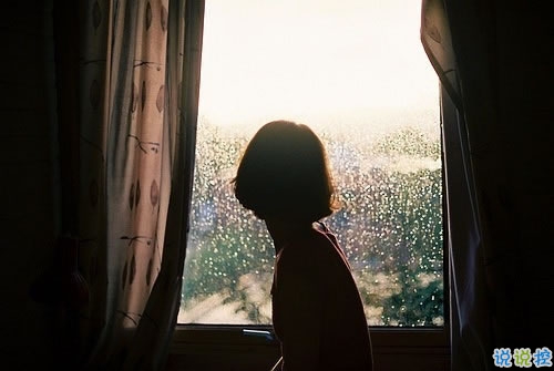 2018點(diǎn)贊最多的說說加圖片：速熱的人也速凍，熱鬧的人易散場2