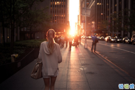 比較有哲理戳人心窩的經(jīng)典說說帶圖片 對生活對人生有感悟很現(xiàn)實的說說大全(圖文)5