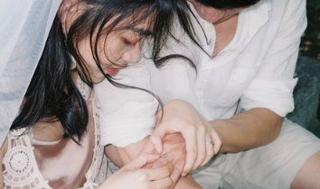 關(guān)于一輩子的愛情甜蜜說說配圖 我會讓我的愛陪你慢慢的老去1