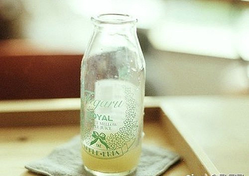 喜歡一個(gè)人的甜蜜小情話說說帶圖片 不愿再研墨執(zhí)筆因?yàn)樽掷镄虚g全是你11