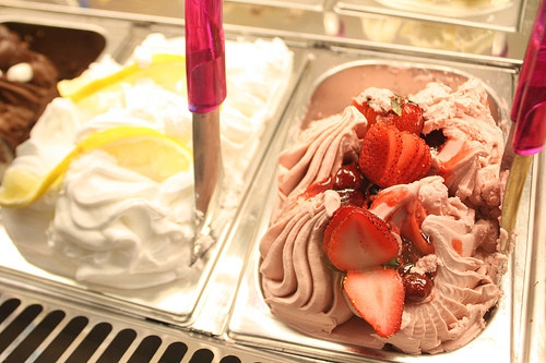 雖然有些傷感但還是很溫暖的圖片句子 我曾一想到你就會(huì)傻笑現(xiàn)在竟然記不清你的臉9