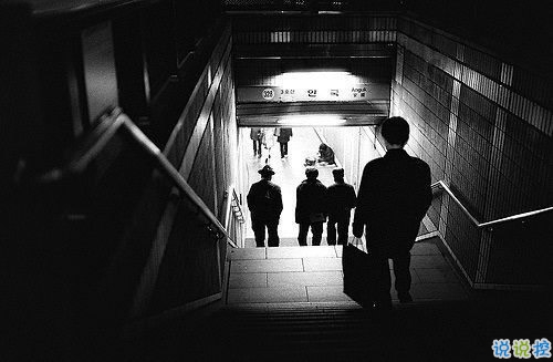 哪里會(huì)有人喜歡孤獨(dú)，不過(guò)是不喜歡失望罷了8