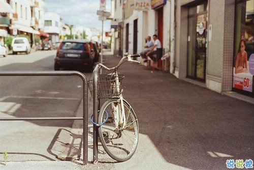 關(guān)于現(xiàn)實的人生感悟帶圖片 27條值得收藏和學(xué)習(xí)的經(jīng)典說說大全8