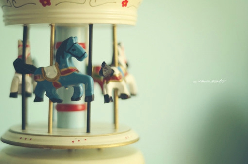 超甜蜜的戀愛中的小情侶適合發(fā)的愛情說說帶圖片 寫盡千山落筆是你10