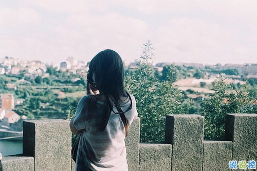 流淚走過人生之路的經(jīng)典說說 很經(jīng)典很現(xiàn)實的生活說說大全1