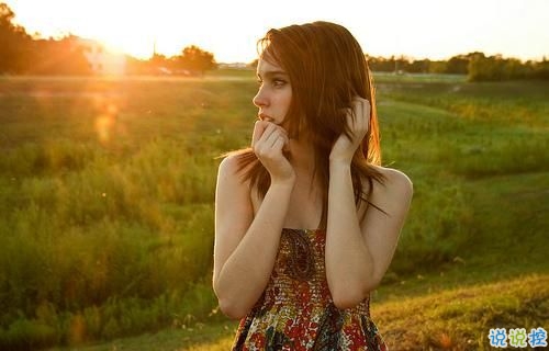 關(guān)于愛情簡(jiǎn)單又有道理的句子配圖 愛情是一個(gè)人的天荒地老15