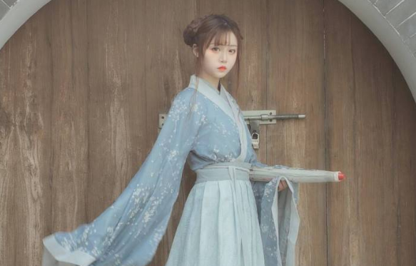 唯美仙氣十足的古風(fēng)詩詞說說帶圖片7