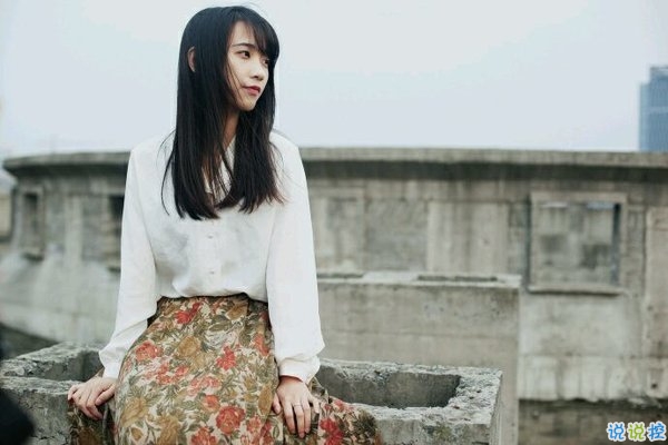 文字控喜歡的簡單唯美的一句話說說帶圖片 煙塵滾滾一路行來我應(yīng)是迷了路了1