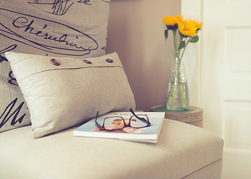 喜歡一個(gè)人的甜蜜小情話說說帶圖片 不愿再研墨執(zhí)筆因?yàn)樽掷镄虚g全是你9