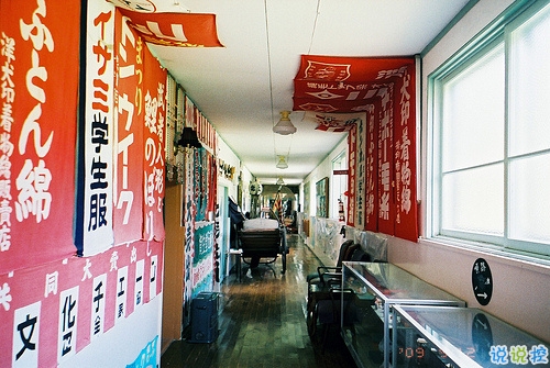 寫給傻傻的自己的心情說說 深夜里感到孤獨(dú)思考人生的心情說說2