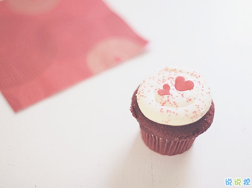 27句經(jīng)典說說精選觸動(dòng)心弦 抱那么多希望還不如用力抱抱自己2