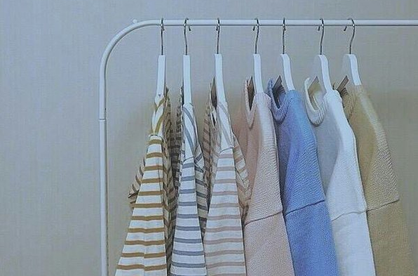 關(guān)于愛(ài)情的甜蜜小句子帶圖片 我忘記誰(shuí)都不能忘記那個(gè)夏天的你14