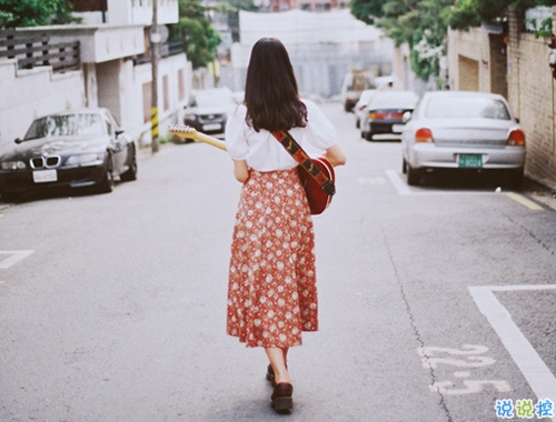 讓人瞬間紅了眼眶的歌詞傷感難過(guò)圖片說(shuō)說(shuō) 人生若如初見(jiàn)4