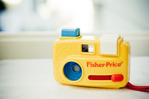 浪漫甜蜜唯美的愛(ài)情小句子帶圖片 世間萬(wàn)物皆不如你眉眼動(dòng)人7