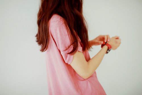 提到愛情有時會心痛心碎的傷感說說帶圖片7