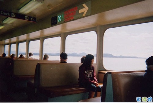 在你傷感難過時一下子戳中你內(nèi)心的圖片句子 時光怎么讓愛笑的人哭了4