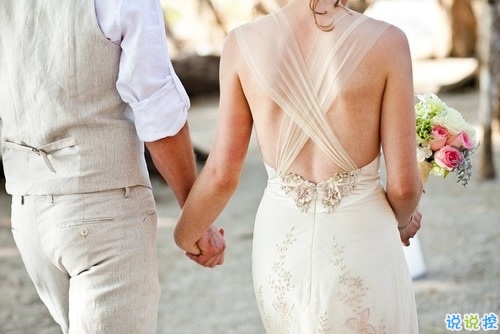 領(lǐng)完結(jié)婚證的微信個(gè)性說說2018 關(guān)于領(lǐng)結(jié)婚證的高逼格說說發(fā)朋友圈2