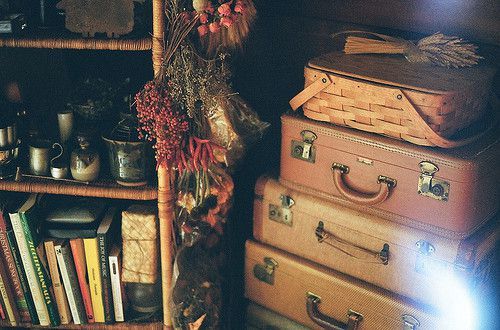 關于現實生活人生的哲理說說帶圖片 一個人活著應該永遠要把目光投向遠方5