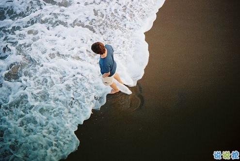 有種淡淡心酸的個(gè)性說(shuō)說(shuō)帶圖片 文字控喜歡的文藝個(gè)性說(shuō)說(shuō)配圖15