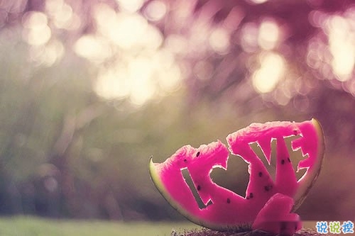 2019微信朋友圈個性說說配圖 手機(jī)有電錢包有錢比什么都好4