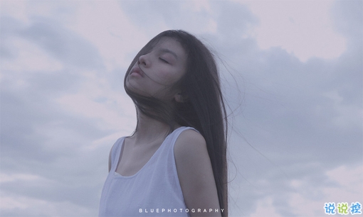 文藝簡(jiǎn)單適合發(fā)空間說(shuō)說(shuō)的句子 我想寫(xiě)給你的三行情書(shū)1