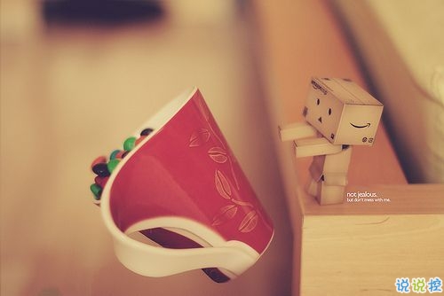 一個人掙扎的說說傷感心累帶圖片 睡不著心里不舒服的說說8