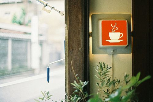 關(guān)于生活的有點傷感但很現(xiàn)實的圖片說說 哭也不會改變什么這個世界從來不會對任何人溫柔12