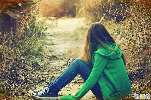 2019微信朋友圈個性說說配圖 手機(jī)有電錢包有錢比什么都好14